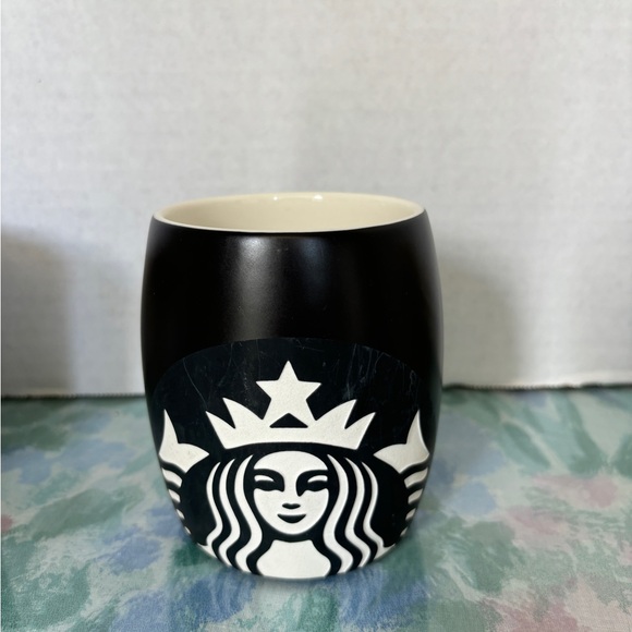 Starbucks Black and White Mermaid Siren Barrel Mug 2011 - Picture 1 of 6